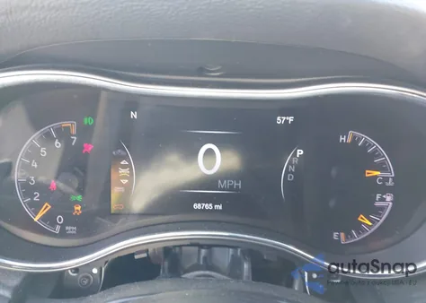 2021 Jeep Grand Cherokee Freedom 4X4 z USA, uszkodzony, nr VIN 1C4RJFAG9MC735616